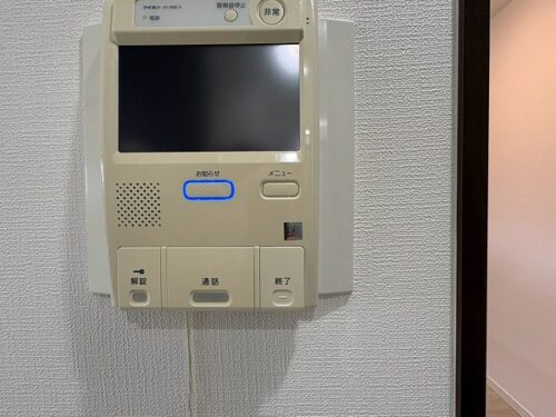 顔認識して不審者は寄せ付けない！！防犯は今の時代の必須事項！！