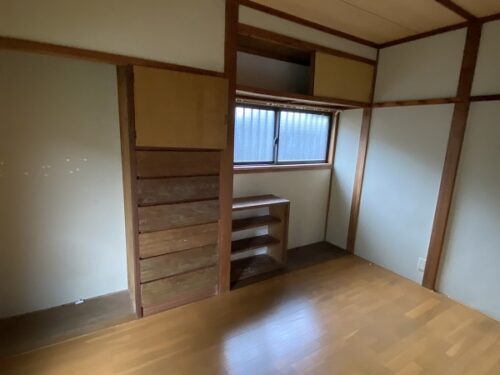(居間)