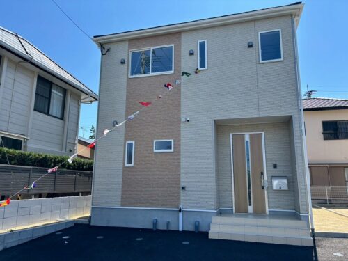 外観は、シンプルですが色合いが可愛らしさがありますね♪(外観)